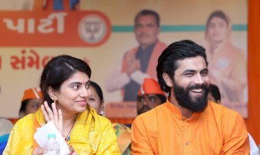 gujarat assembly election nanad bhabhi ravindra jadeja and naina jadeja with riva ba solanki