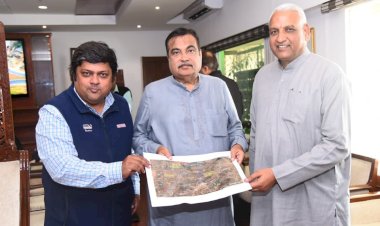 vasundhara raje son dushyant singh meets nitin gadkari with prakash chand gupta