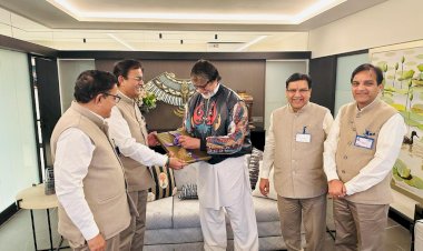 allen directors meeting with amitabh bachhan big b
