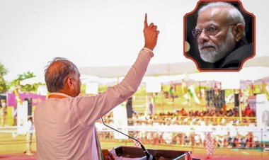 cm ashok gehlot said   pm modi is dangerous dont know what to do during elections