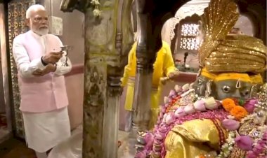 pm narendra modi perform aarti of lord brahma sought blessings of bjp victory in rajasthan