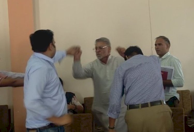 dispute between mla gurdeep singh shahpini and tehsildar in general body meeting held in sangaria panchayat samiti