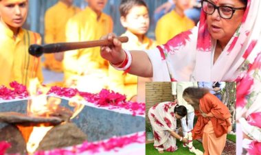 vasundhara raje took blessings from saints in rishikesh leaving election riots in rajasthan