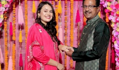 not only ias riya tina dabi also surprised people from his marriage