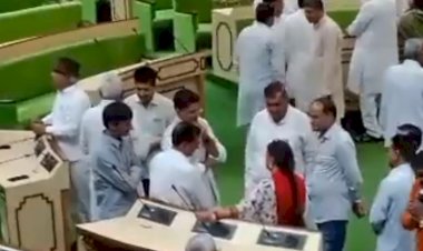 vasundhara raje and sachin pilot scene discussing in rajasthan assembly session