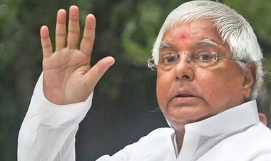 pm narendra modi said will hoist flag again next year lalu yadav said will not be able to hoist it