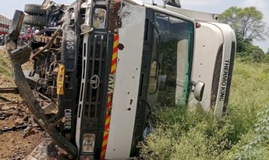 road accident in sri ganganagar bus and truck collided on suratgarh national highway 11 injured