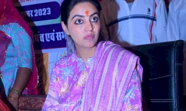 divya maderna said i cannot share stage with those who abuse me after not attending cm meeting