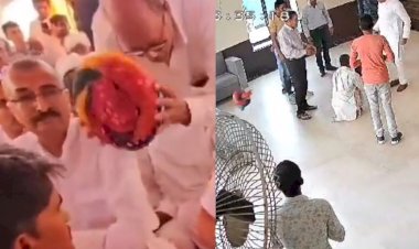 two turbans two leaders such a sight that one gets emotional