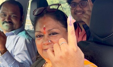 vasundhara raje casting vote with her grandson for rajasthan election 2023