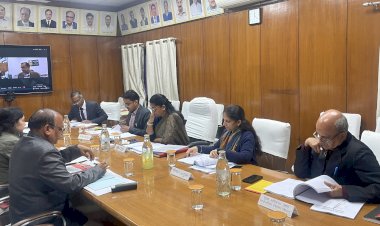 roadways bus stands will be improved with the cooperation of bhamashahs strict action will be taken against the operators for traveling without ticket   chairman roadways