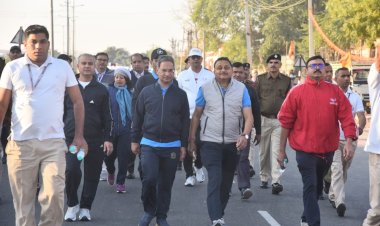 we are all committed to providing legal aid to the common people manindra mohan srivastava