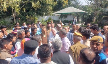 medical minister met people from different parts of the state cordially