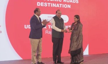 chief government secretary of tourism department received the award in new delhi