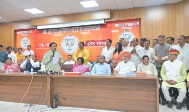 314 people joined bjp including former mp and senior congress leader shankar pannu former mla nandkishore mahariya jp chandelia and madhusudan bhind