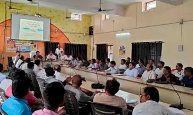 district election officer took a meeting come to the booth campaign and increase the vote rate