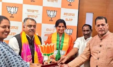 bjps hyderabad candidate madhavi lata told like yogi adityanath