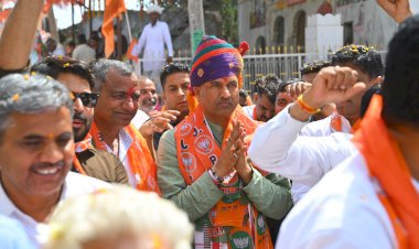 on the 45th foundation day of bjp state president cp joshi hoisted the flag in kapasan congratulated the workers