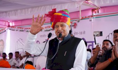 former chief minister ashok gehlot addressed the meeting in sanchore