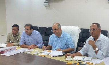 complete the pending cases of land acquisition for irrigation schemes of the state by 31 may and land transfer by 15 june