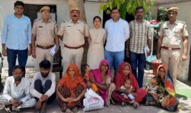 the gang that stole womens jewellery was nabbed they used to commit the crime by looking at the crowded atmosphere 6 including 4 women were arrested