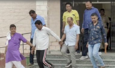 jalore rajasthan congress leader and so called journalist mukesh sudesha arrest taking bribe from tehsildar