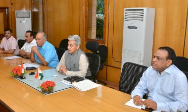 hoist the tricolor in every house under har ghar tricolor campaign