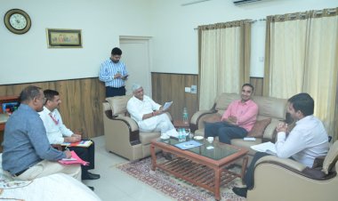 public hearing of union minister in circuit house