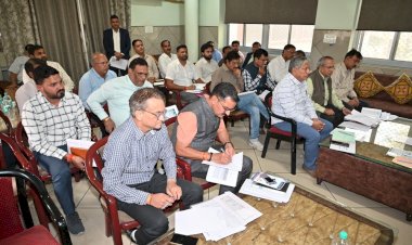 kanhaiyalal took a review meeting with departmental officials