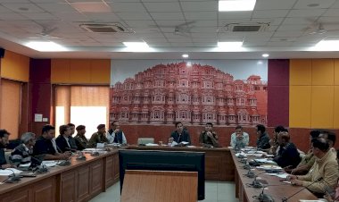 district collector gave instructions to make comprehensive arrangements for road safety