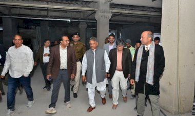 medical minister khinvsar took stock of the information about fire in ayushman tower