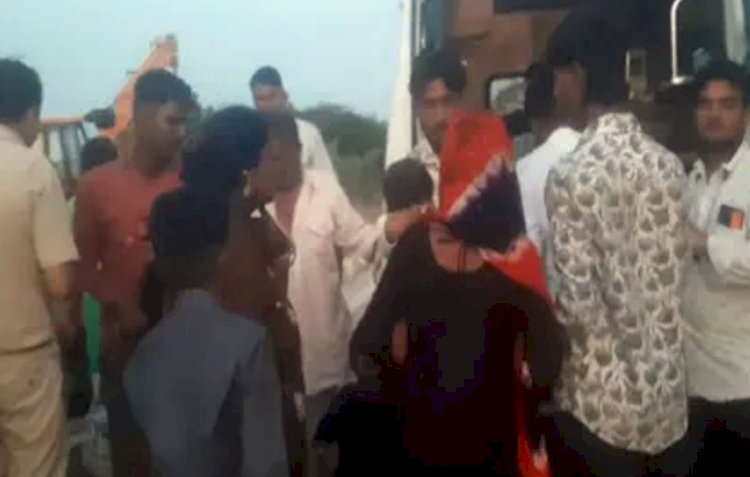 jodhpur terrible bus accident 1 dead 19 injured