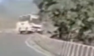 mount abu bus accident divider collision passengers injured