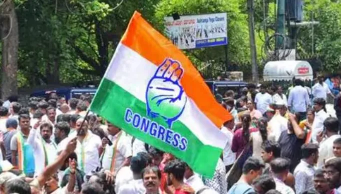 kerala congress cm face dispute chennithala venugopal