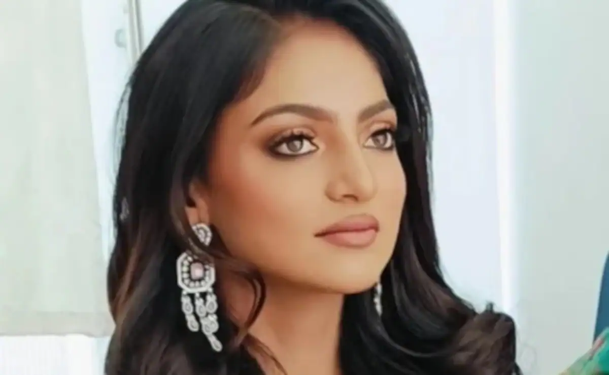 monalisa farman khan marriage controversy co actor mukesh allegations sanoj mishra