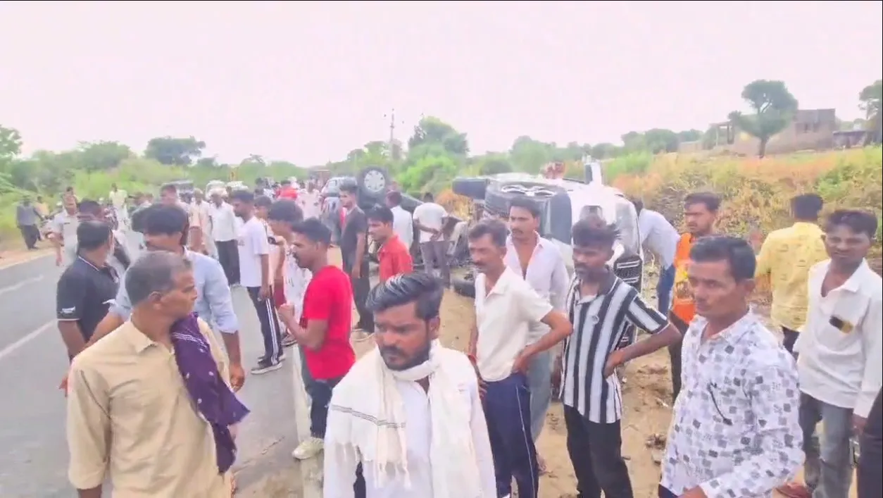 jalore road accident two women dead four injured scorpio i10 collision