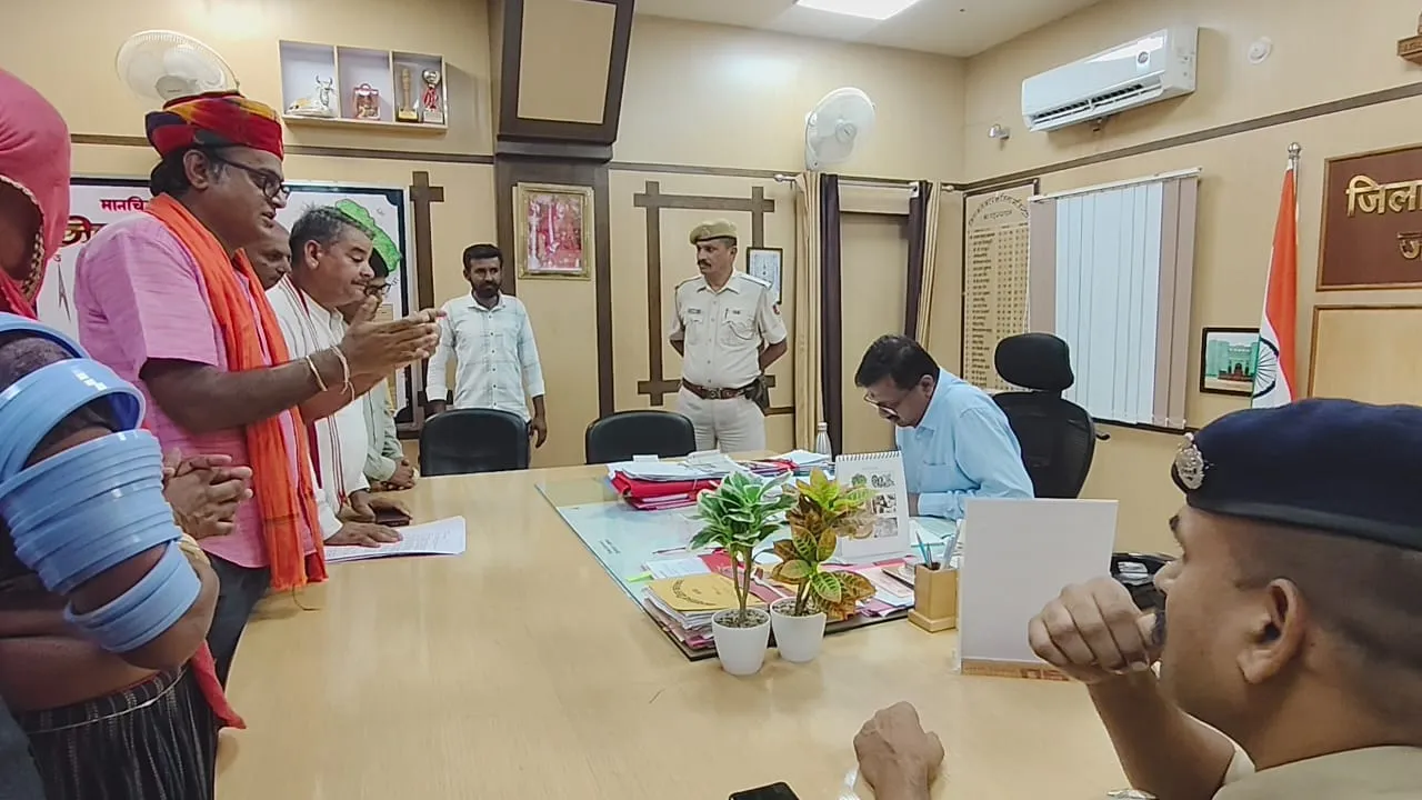 Shiv Sena Protests in Jalore on 3 Key Issues, Gets Assurance